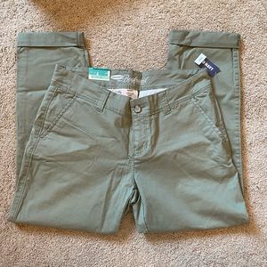 Old Navy Boyfriend Skinny Chino Pants